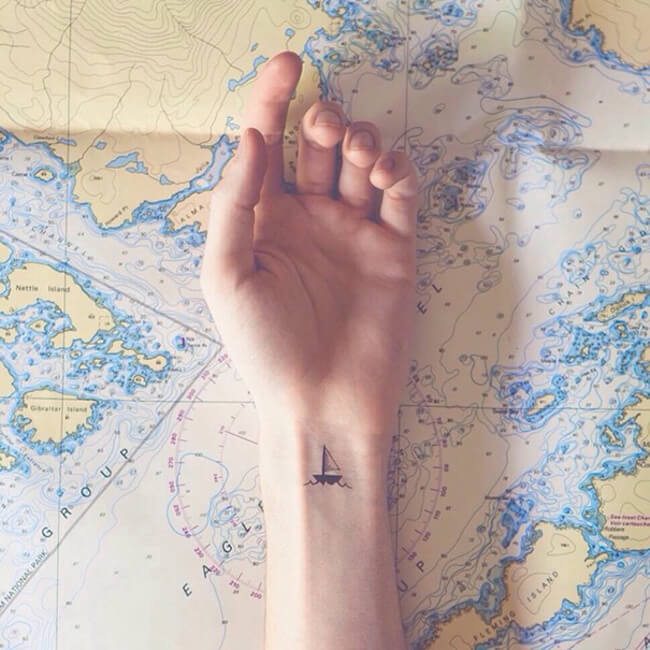 small-minimalist-tattoo-ideas-inspiration-32__605