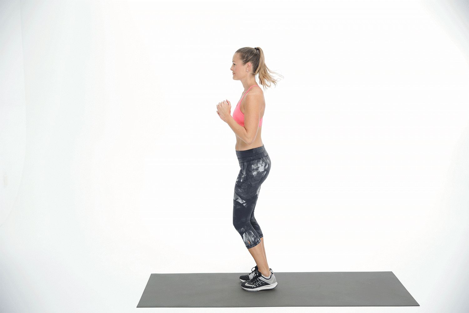 circuit-one-jumping-lunges