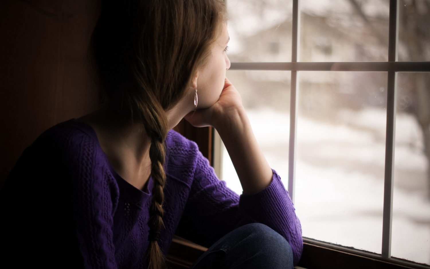 lool-out-girl-thinking-photography-winter-window-hd-wallpaper