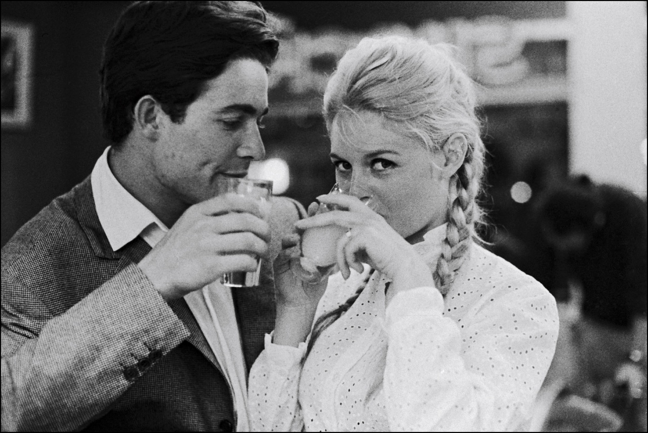 (stills 43882n) Brigitte Bardot with Jacques Charrier