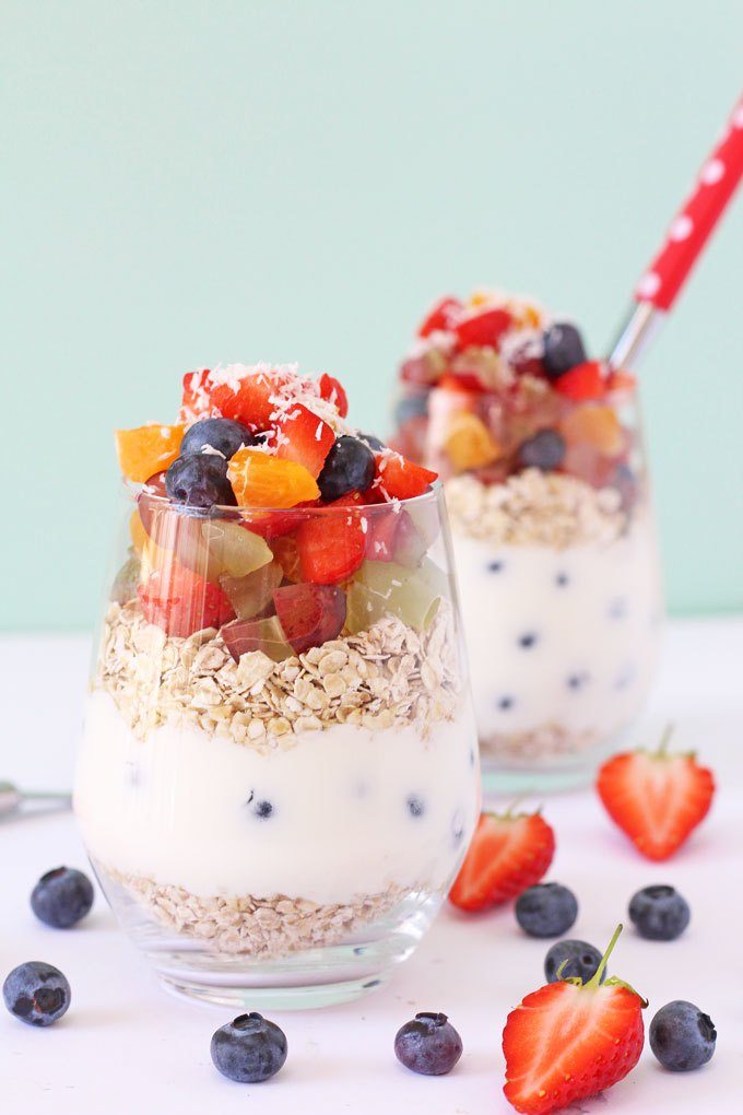 Fruit-Yogurt-Oats-Breakfast-Pots_002