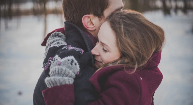 žena našla šťastie v náručí muža ako jej predpovedal horoskop