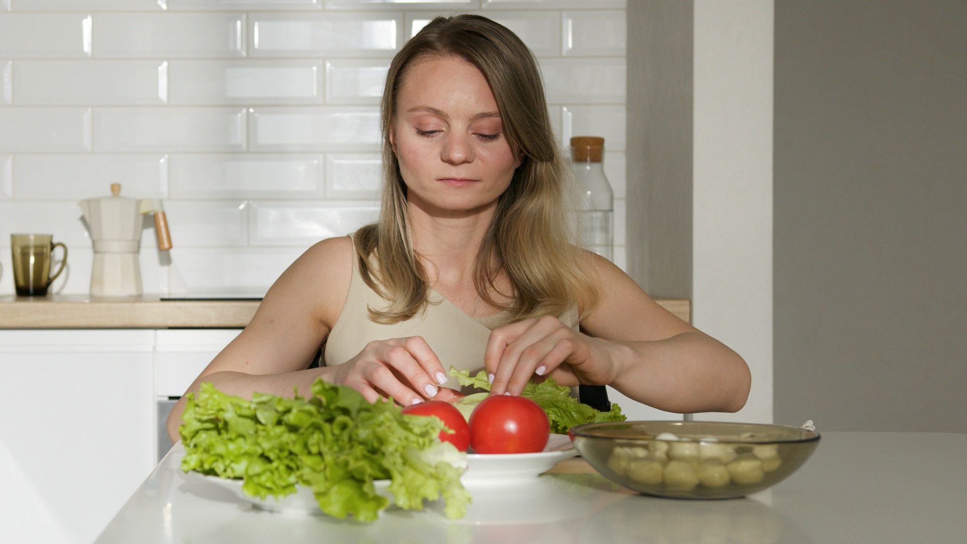 Žena sa snaží jesť zdravo