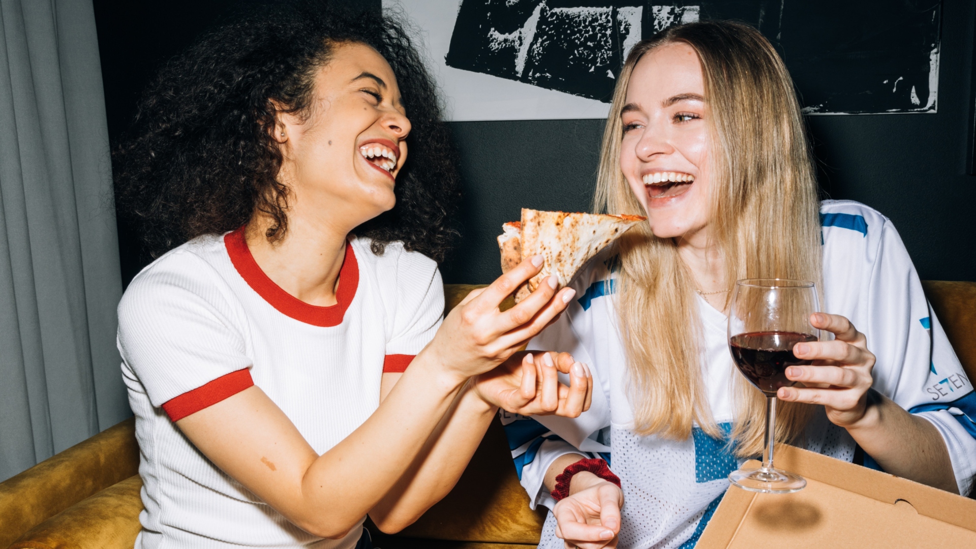 ženy a pizza