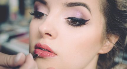 Najčastejšie make-up prešľapy, ktorých sa ženy dopúšťajú